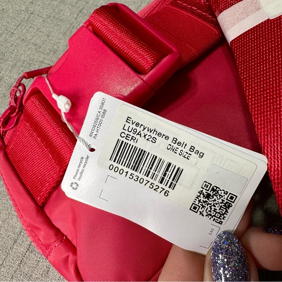 Lululemon Everywhere Belt Bag Cherry Mist Crossbody Bag Waist Bag NWT - Picture 9 of 12
